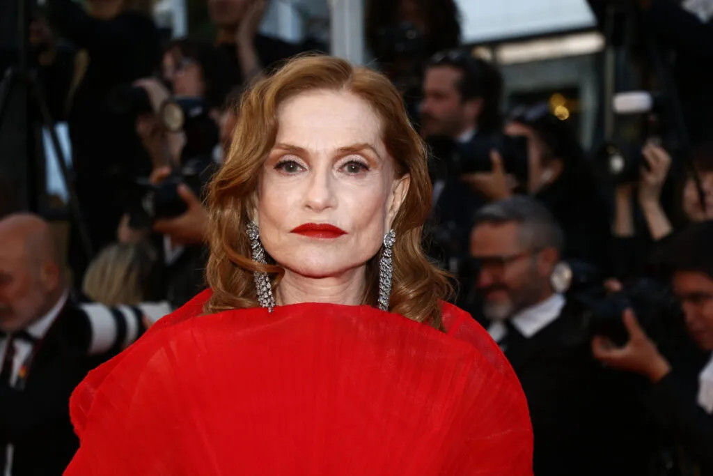 8-261-1420-449_Isabelle-Huppert-1024x683