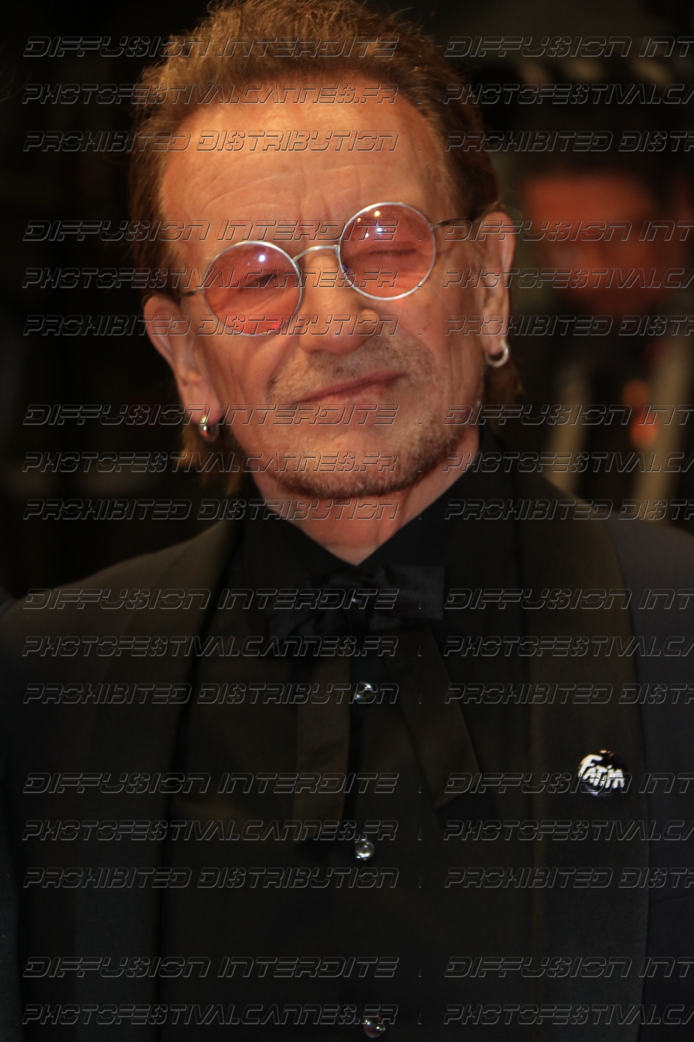 251-1622_1035_-Bono