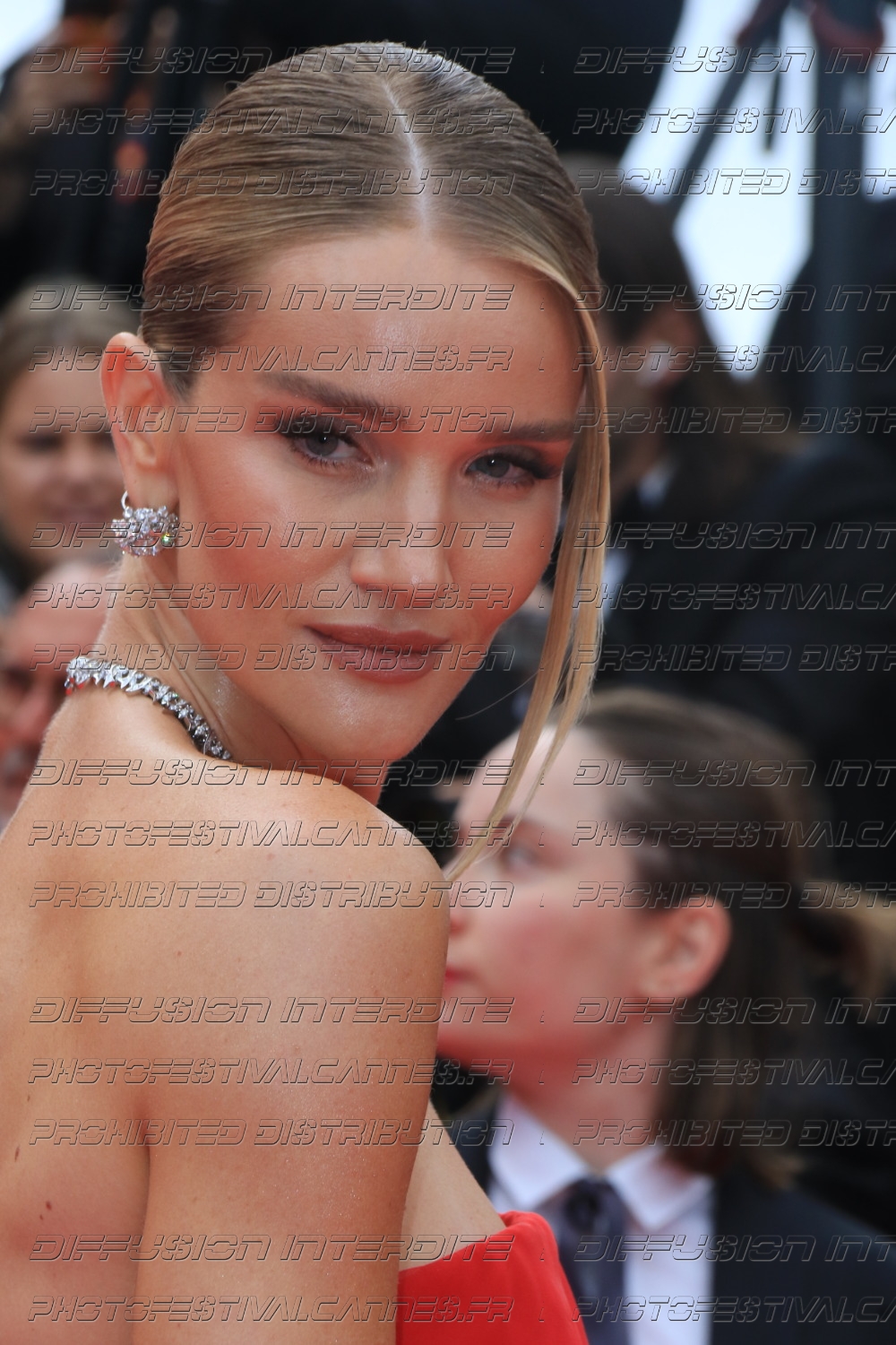 251-1718_279_-Rosie-Huntington-Whiteley