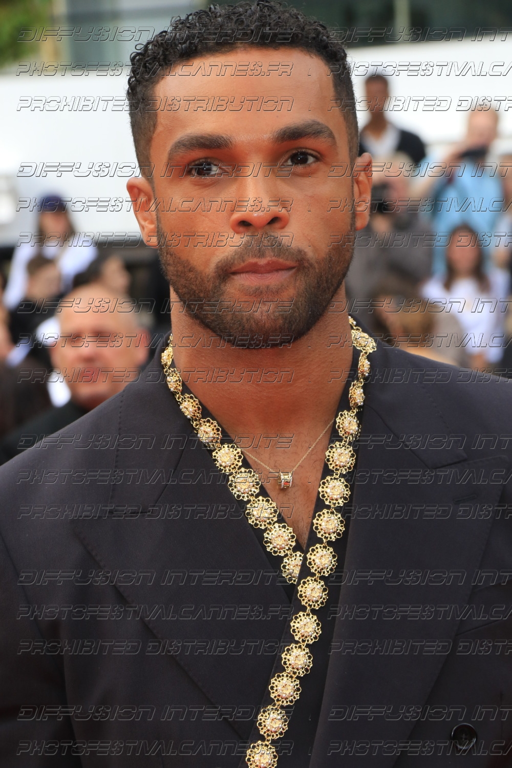 251-1718_304_-Lucien-Laviscount