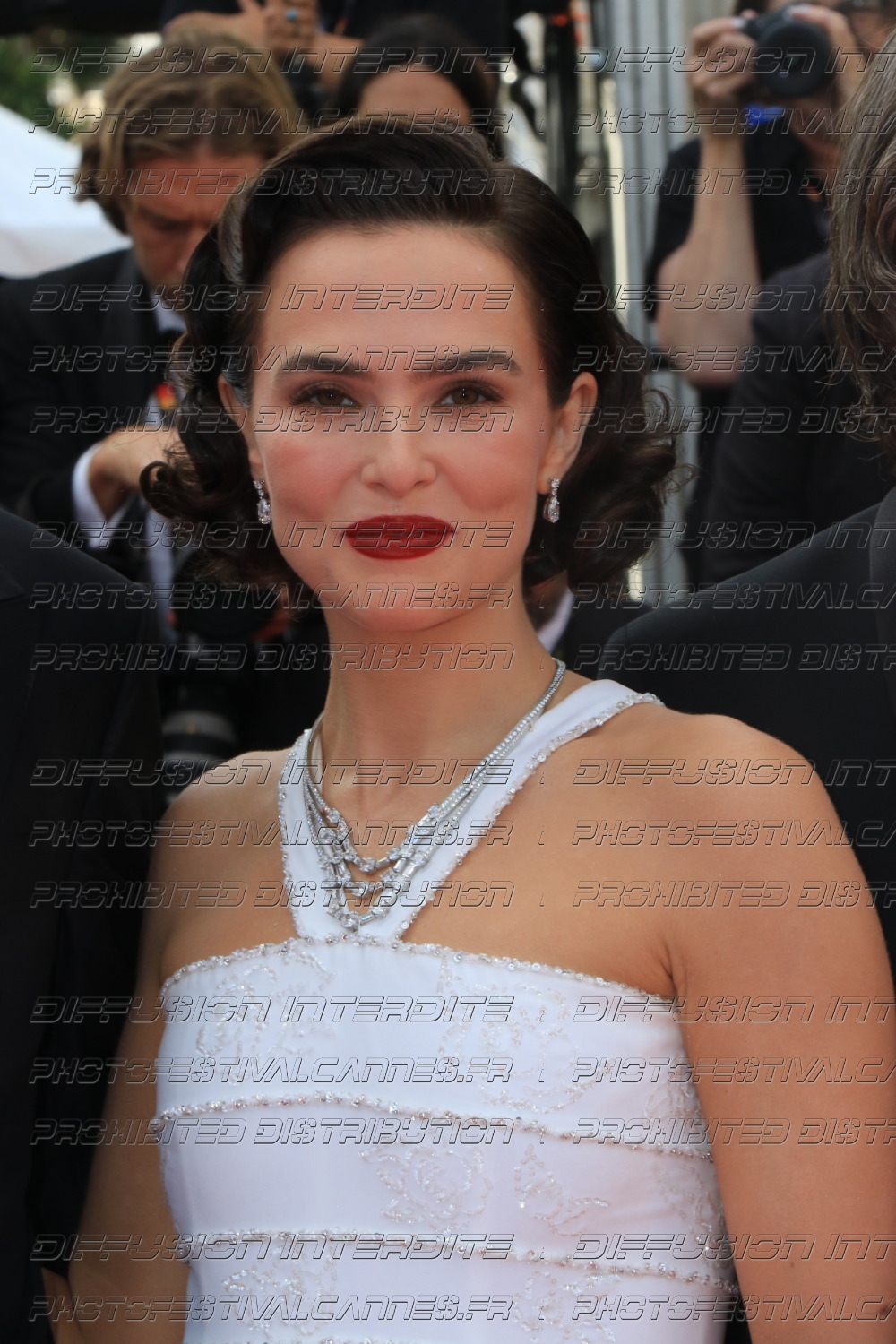 251-1718_339_Zoey-Deutch