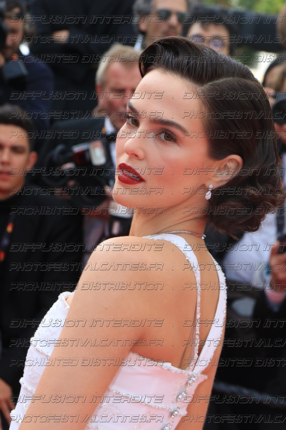 251-1718_353_Zoey-Deutch