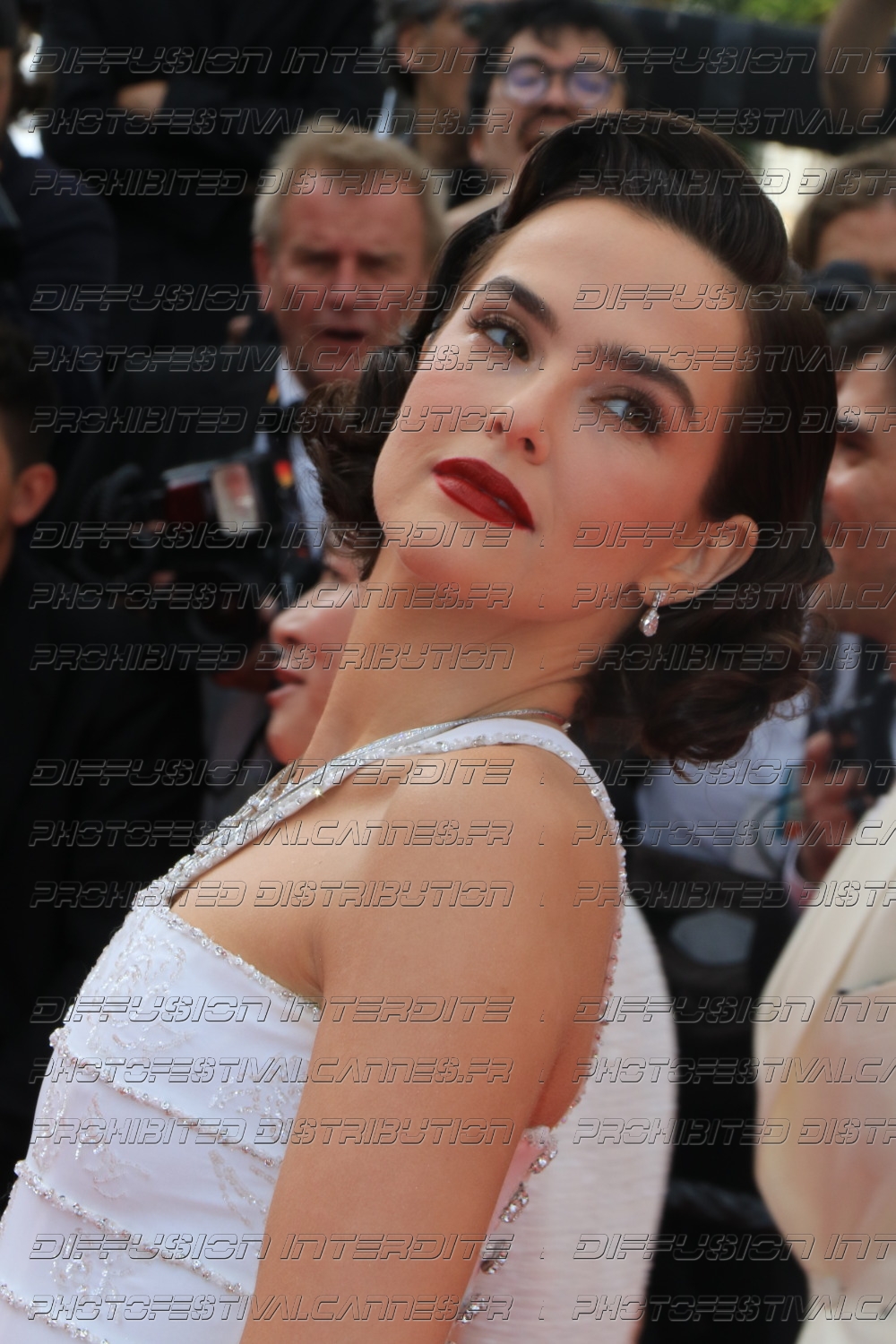 251-1718_357_Zoey-Deutch