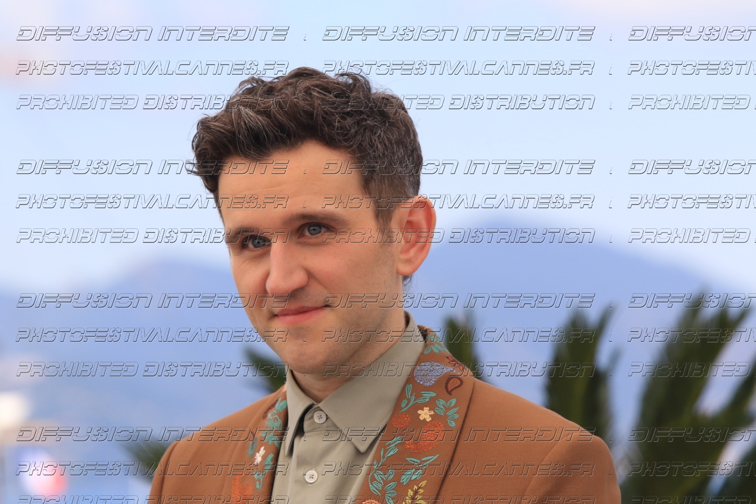 25-18_244_-Harry-Melling