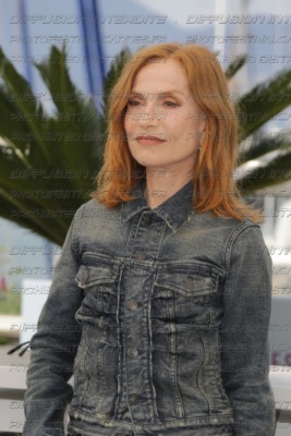 252-192-076_ISABELLE-HUPPERT