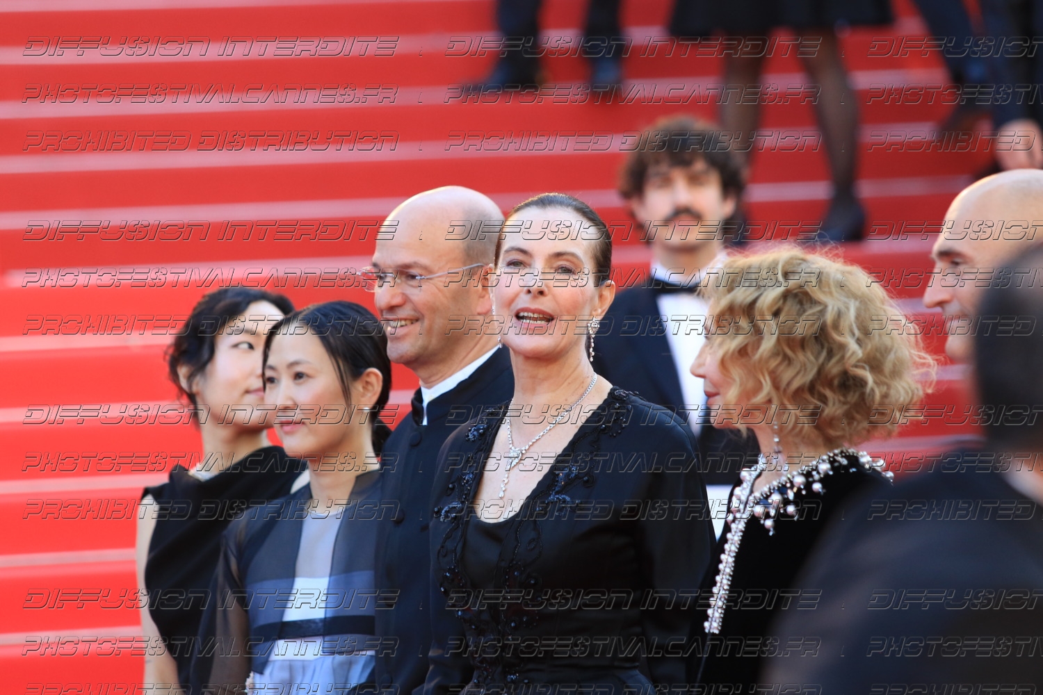 251-2318-551_Carole-Bouquet