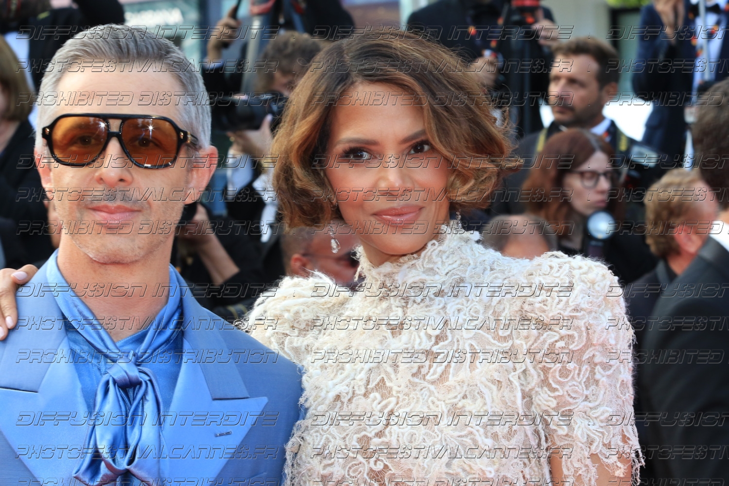 251-2418-467-Jeremy-StrongHalle-Berry