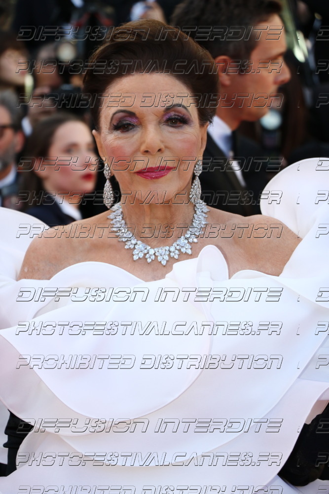261-1219-326_Dame-Joan-Collins