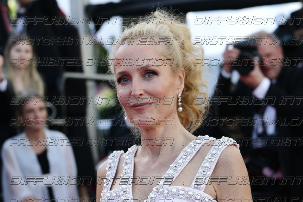 261-1318-333_Gillian-Anderson