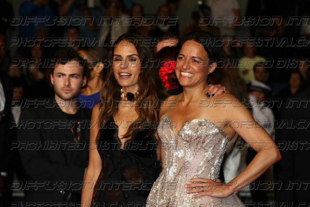 261-1323-229_Jordana-Brewster-Michelle-Rodriguez