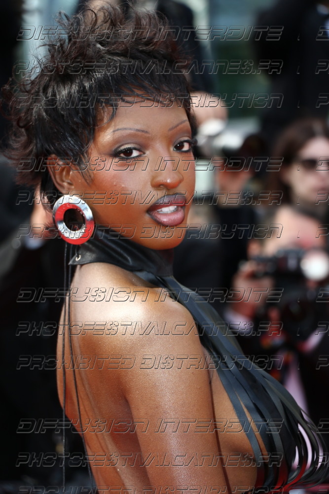 261-1418-195_Ebony