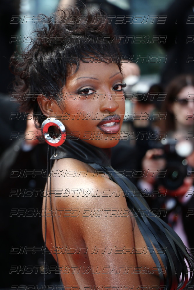 261-1418-196_Ebony