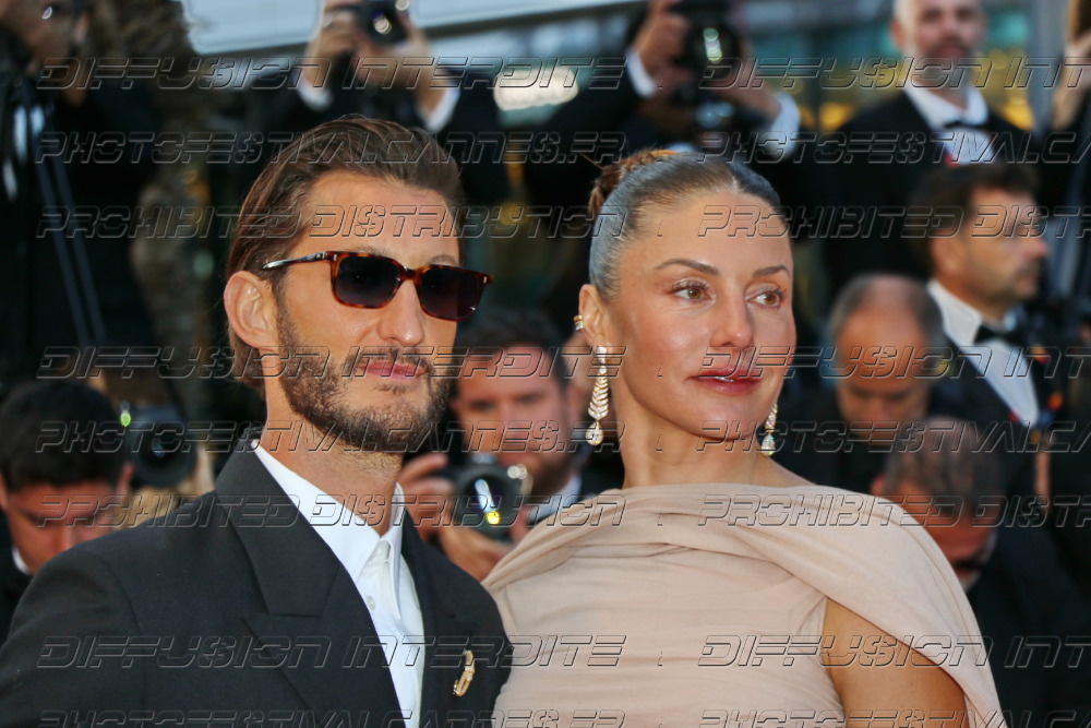261-1420-419_-Natasha-Andrews-Pierre-Niney