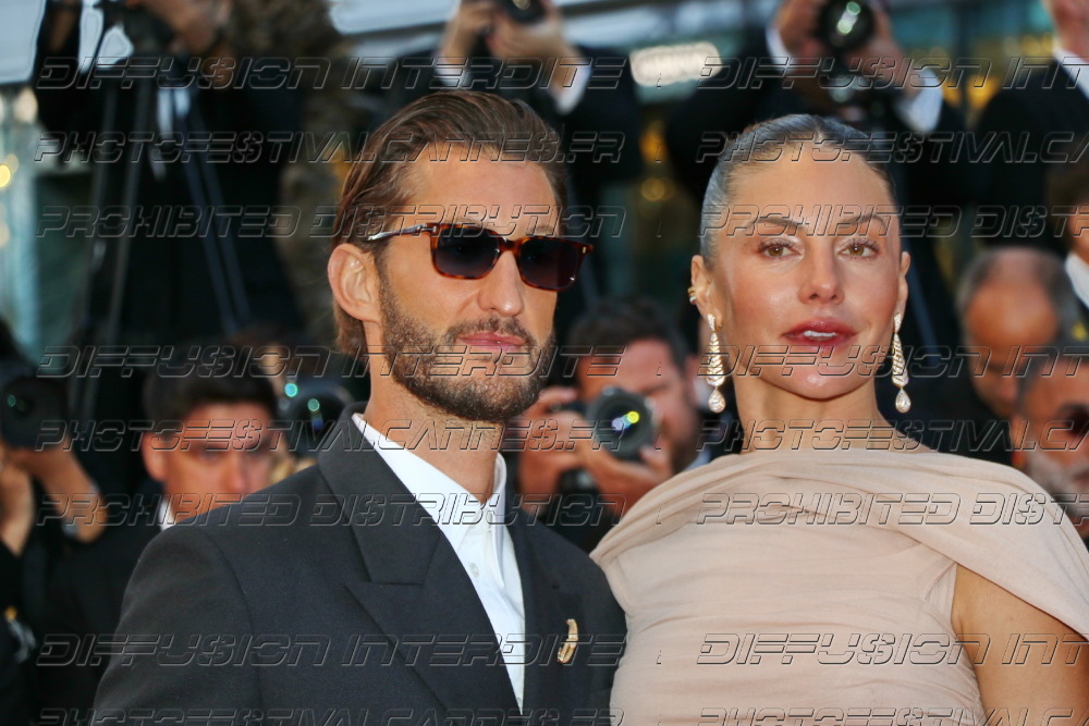 261-1420-422_-Natasha-Andrews-Pierre-Niney