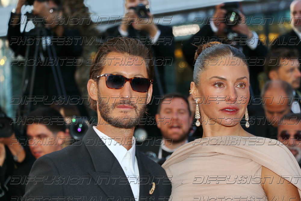 261-1420-425_-Natasha-Andrews-Pierre-Niney