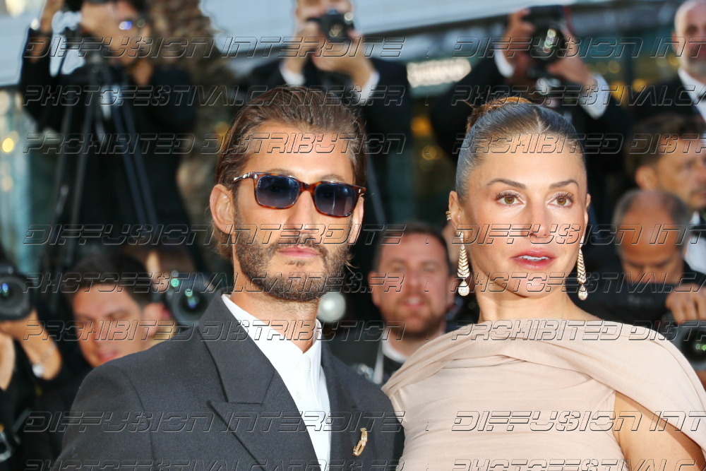 261-1420-426_-Natasha-Andrews-Pierre-Niney