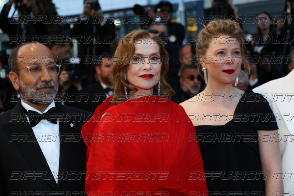 261-1420-481_-Isabelle-Huppert