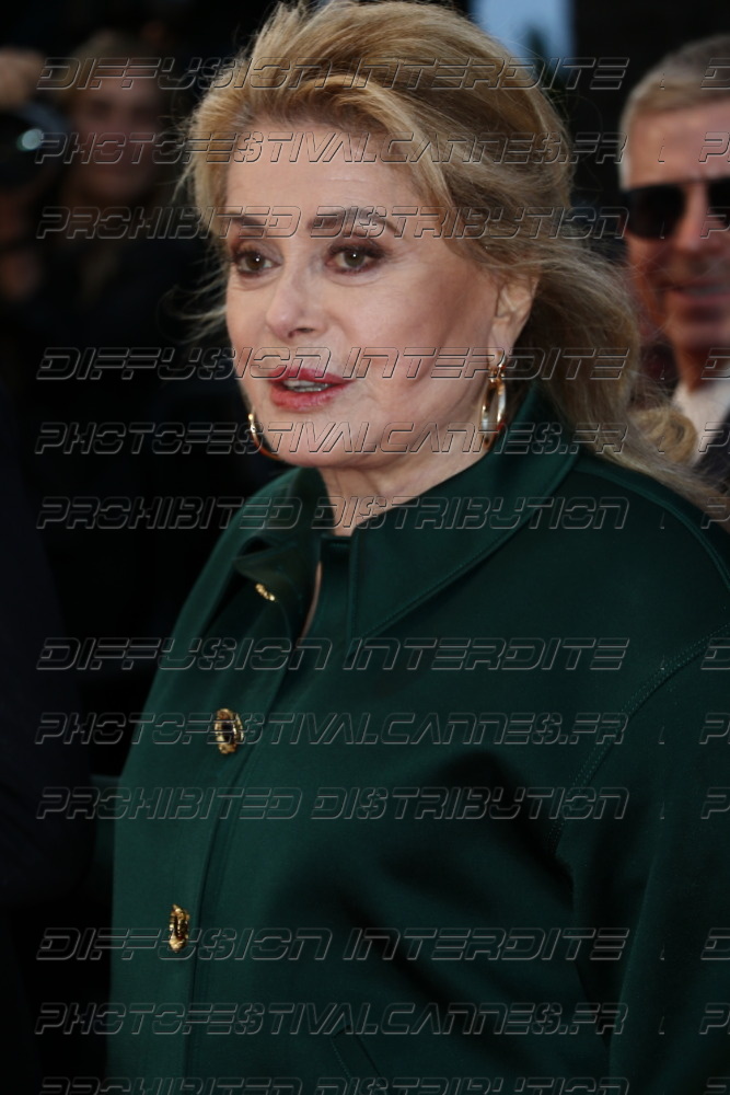 261-1420-507_Catherine-Deneuve