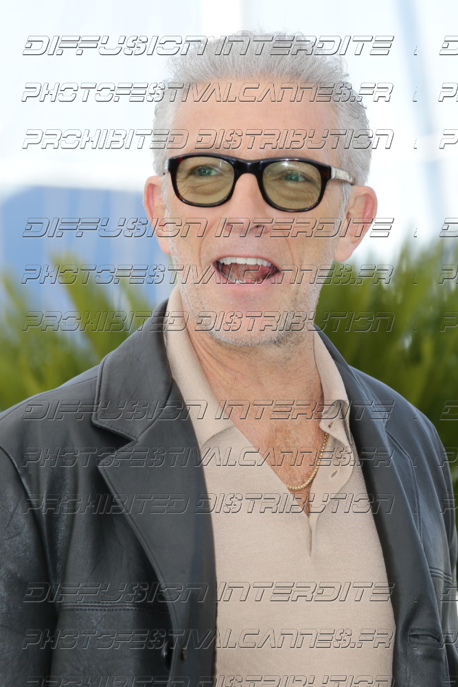 26-15-122_VINCENT-CASSEL