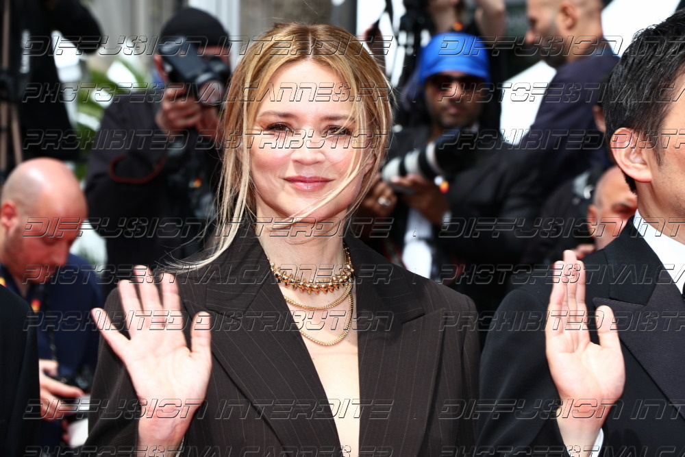261-1514-158_Virginie-Efira