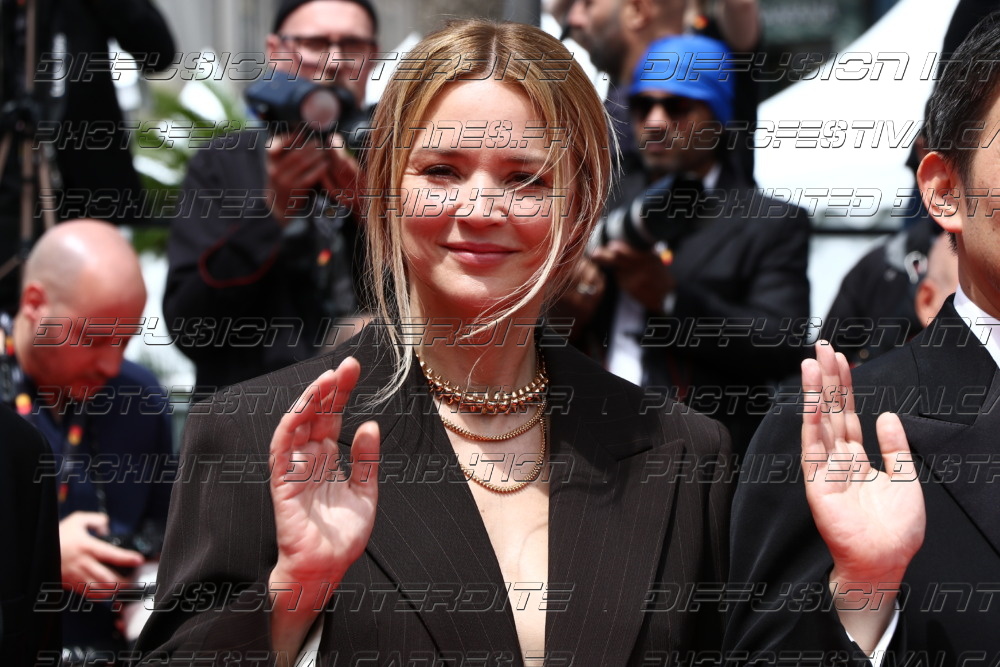 261-1514-161_Virginie-Efira