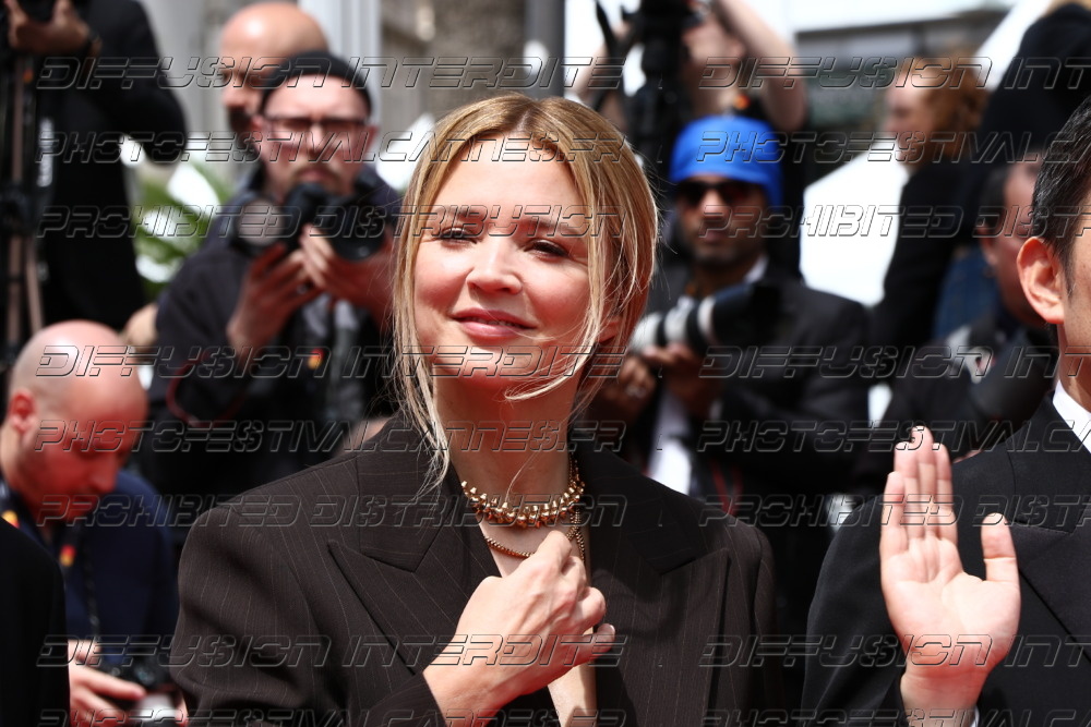 261-1514-165_Virginie-Efira