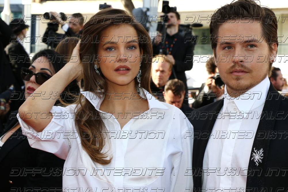 261-1518-278_-Dylan-Sprouse-Barbara-Palvin
