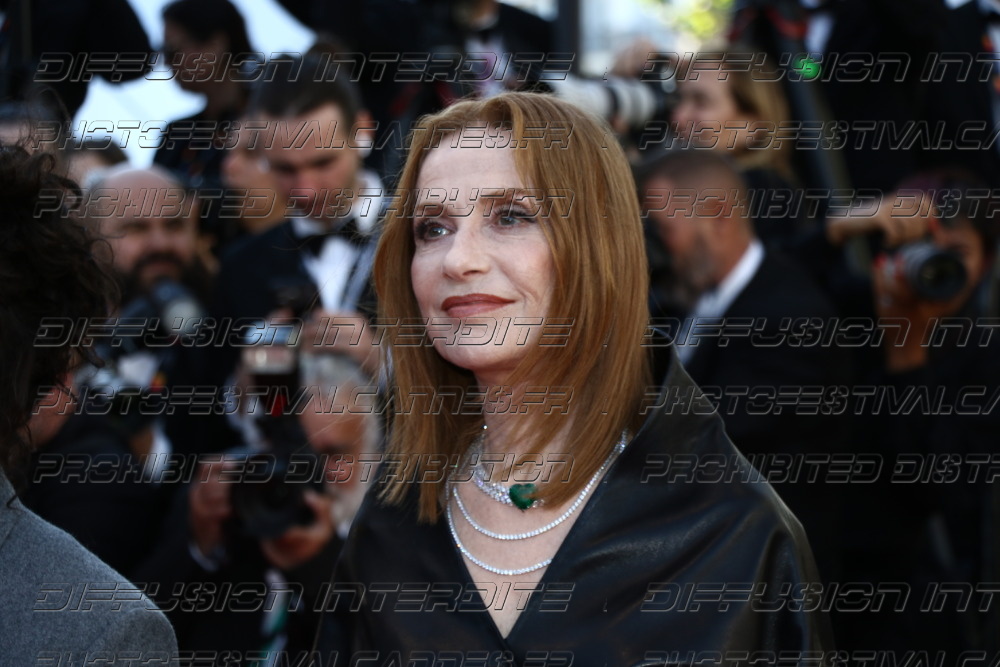 261-1518-416Isabelle-Huppert