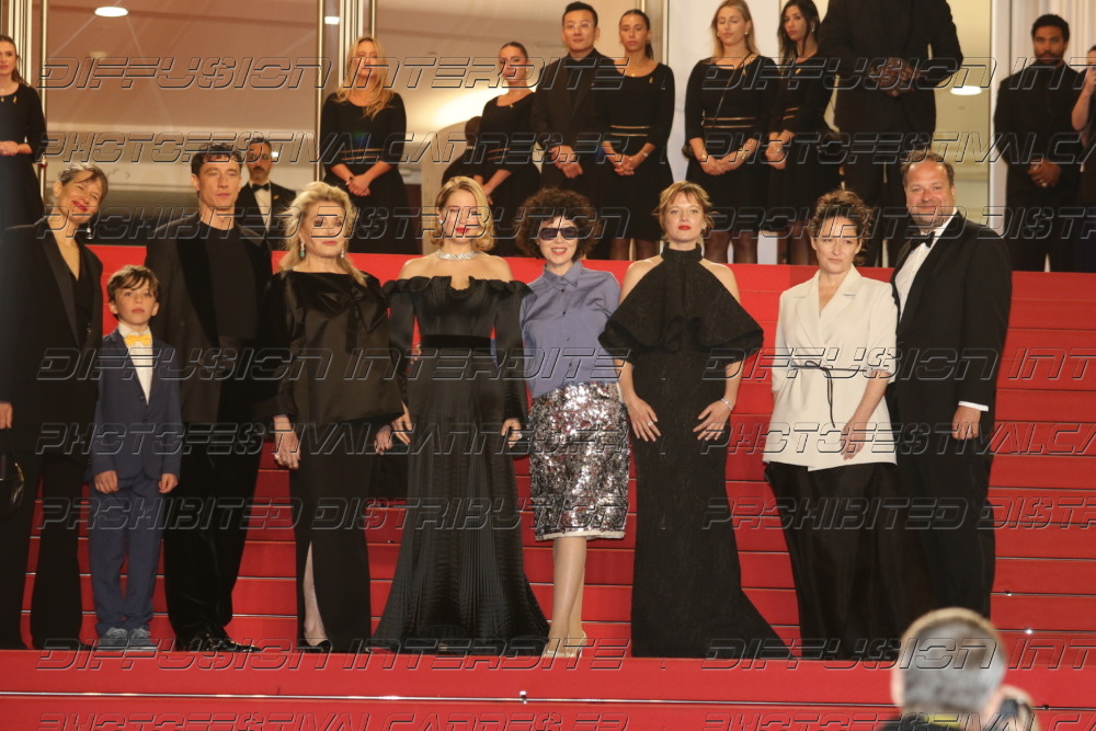 261-1522-571_Lea-Seydoux-Catherine-Deneuve-Malo-Blanchet-Jella-Haase-Alexander-Glehr-Marie-Kreutzer-Camille-Dalmais-Laurence-Rupp