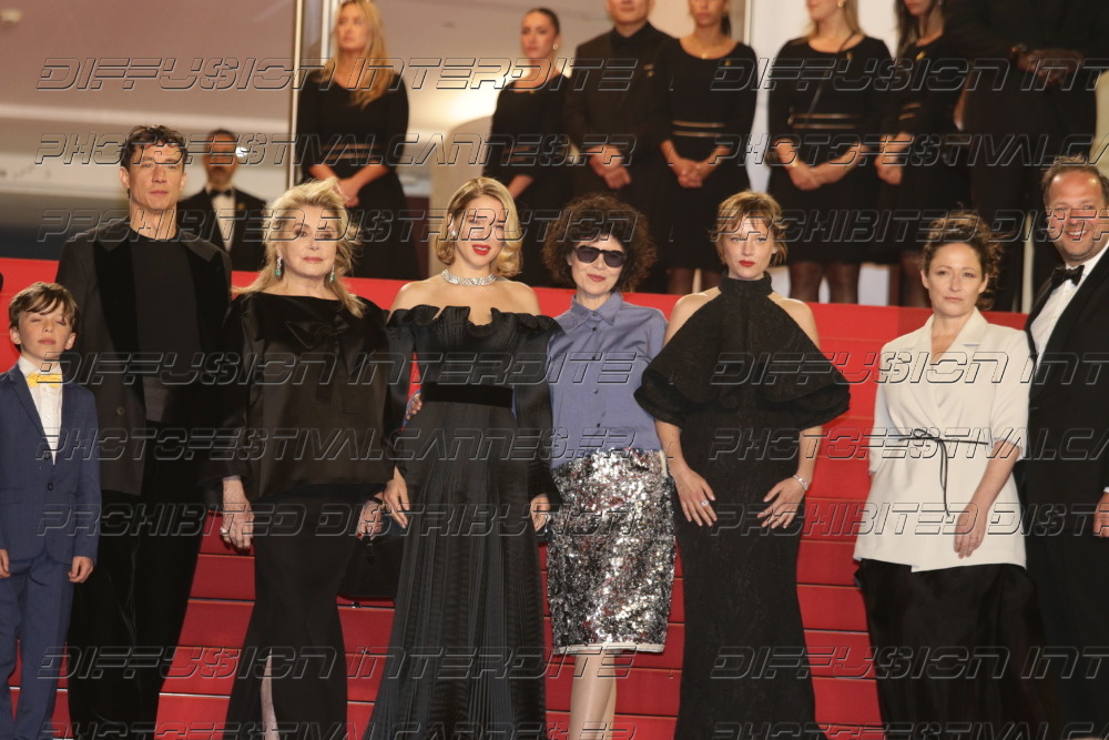 261-1522-572_Lea-Seydoux-Catherine-Deneuve-Malo-Blanchet-Jella-Haase-Alexander-Glehr-Marie-Kreutzer-Camille-Dalmais-Laurence-Rupp
