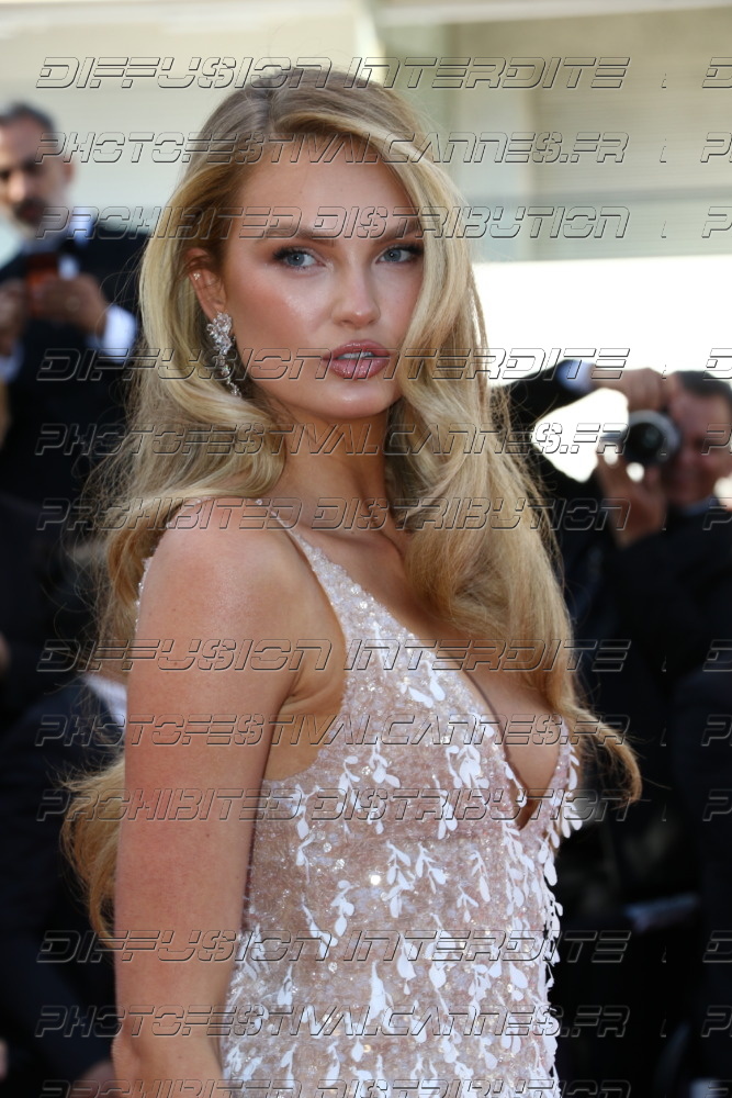 261-1618-521_-Romee-Strijd