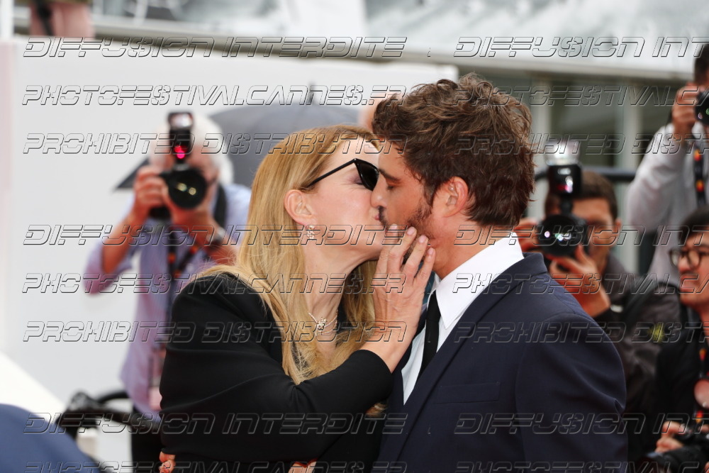 261-1815-138_L-Virginie-Efira