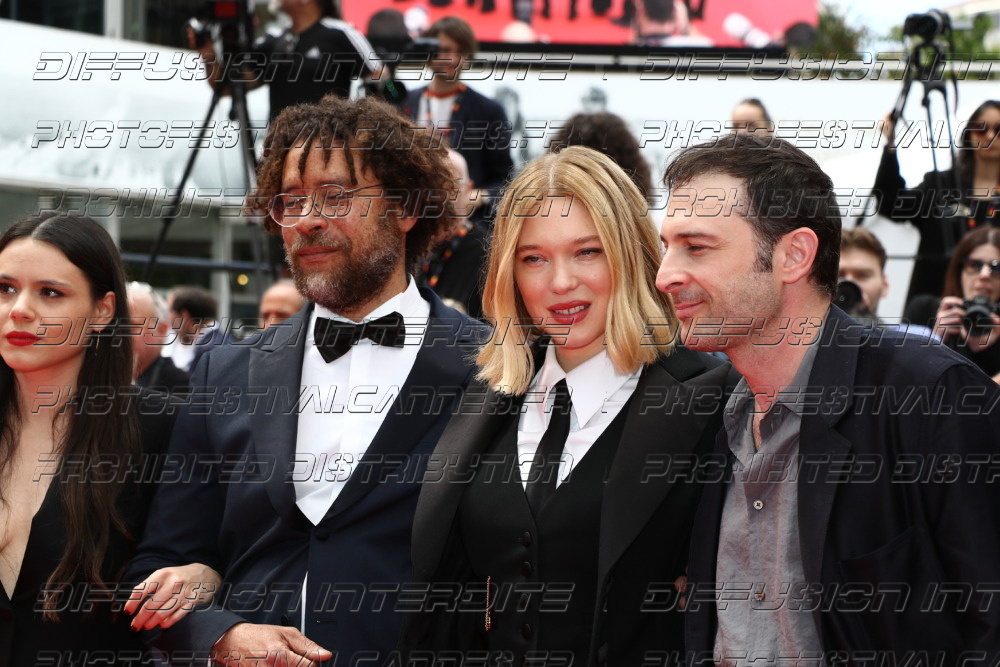 261-1815-158_-Lea-Seydoux-Arthur-Harari