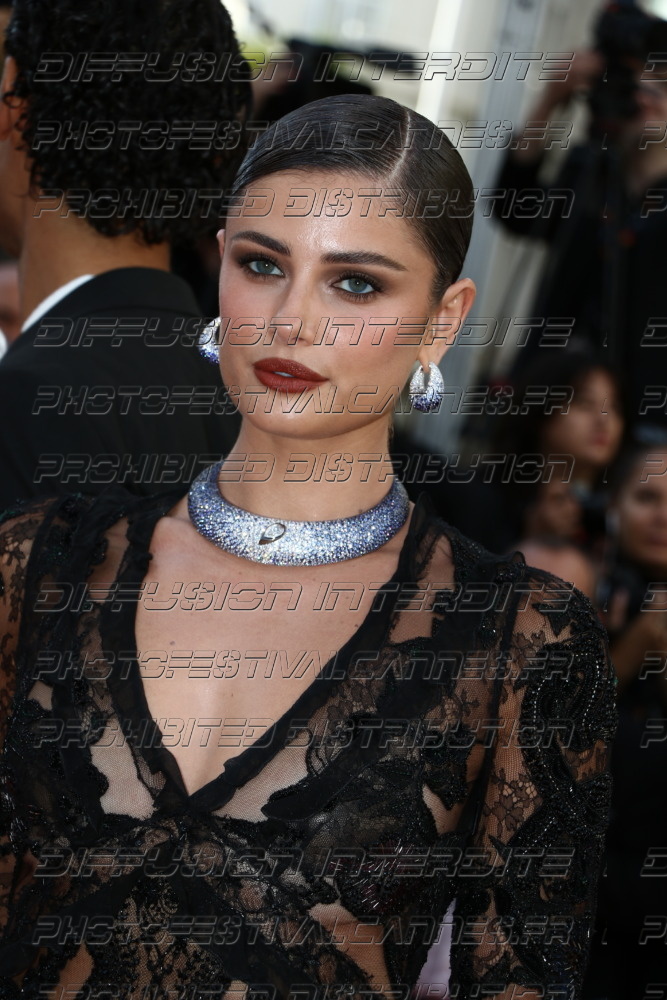 261-1819-274_Taylor-Hill