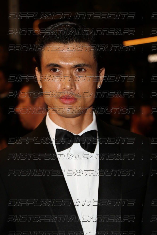 261-1822-281_Charles-Melton
