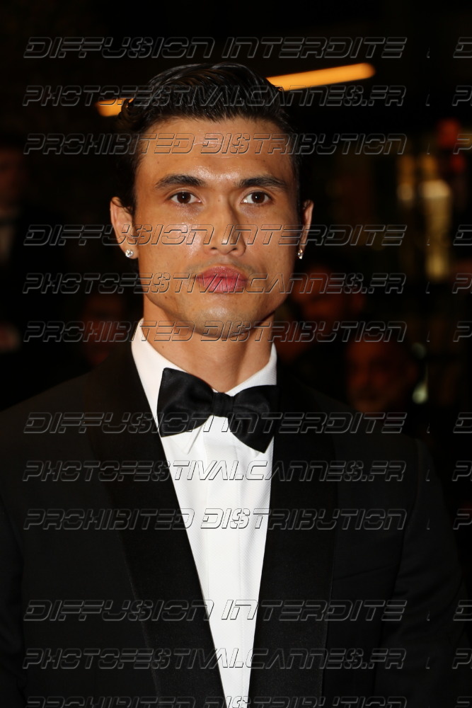 261-1822-287_Charles-Melton