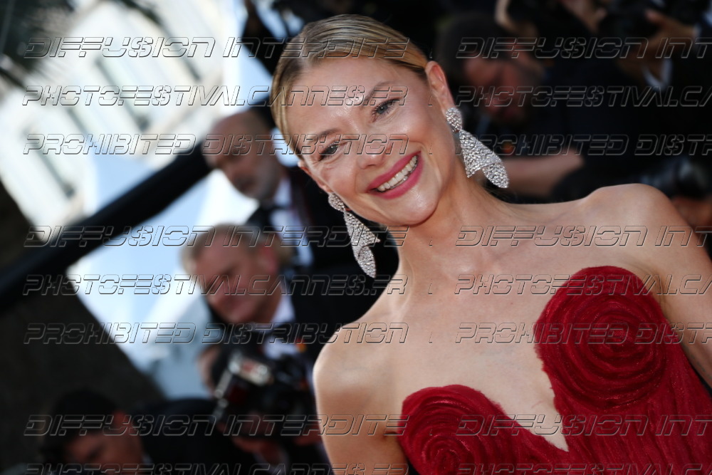 261-1919-432_Jaime-King