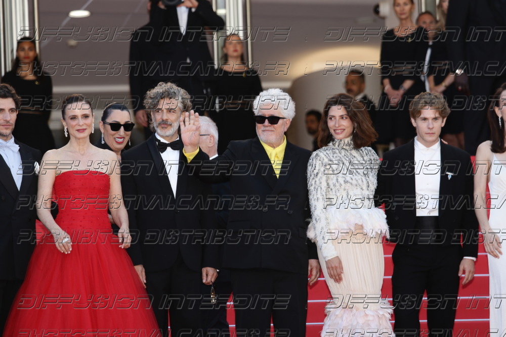 261-1919-545_-eonardo-Sbaraglia-Pedro-Almodovar-Barbara-Lennie-Patrick-Criado-Victoria-Luengo