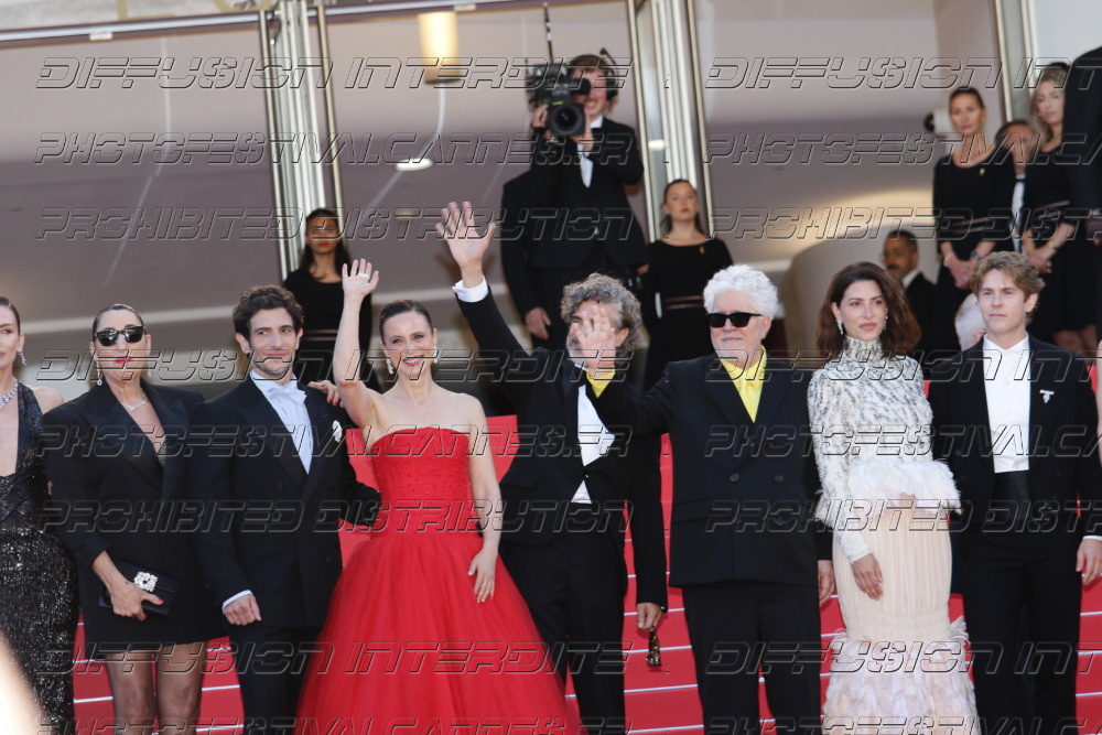 261-1919-548_-eonardo-Sbaraglia-Pedro-Almodovar-Barbara-Lennie-Patrick-Criado-Victoria-Luengo