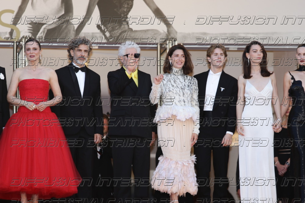 261-1919-560_-eonardo-Sbaraglia-Pedro-Almodovar-Barbara-Lennie-Patrick-Criado-Victoria-Luengo