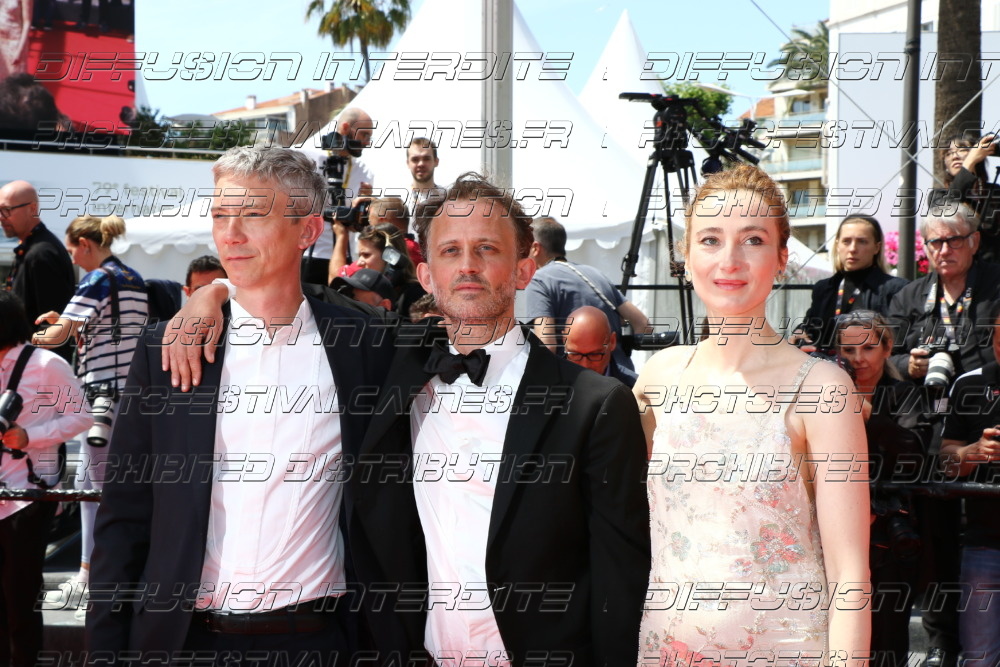 261-2015-234_-Swann-Arlaud-Emmanuel-Marre-Sandrine-Blancke-