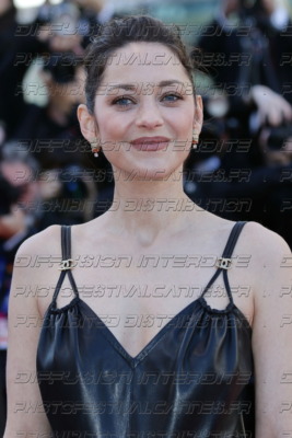 261-1518-570_Marion-Cotillard