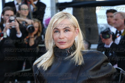 261-1718-520_Emmanuelle-Beart