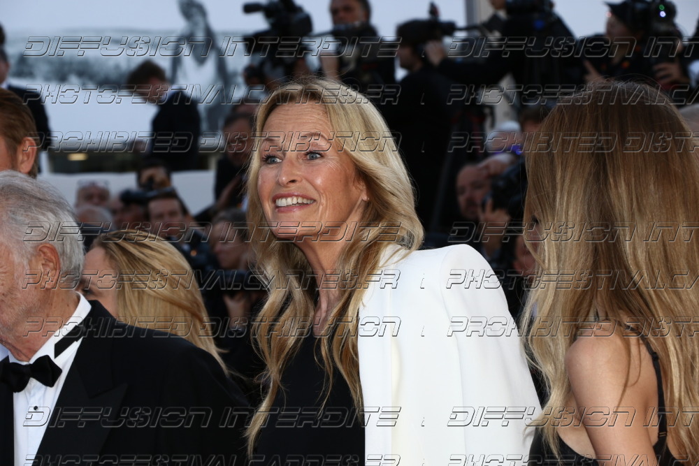261-2219-367_-Estelle-Lefebure