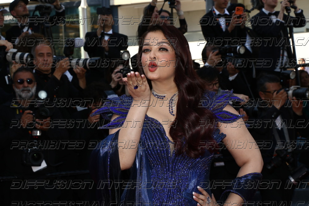 261-2219-459_-Aishwarya-Rai-Bachchan
