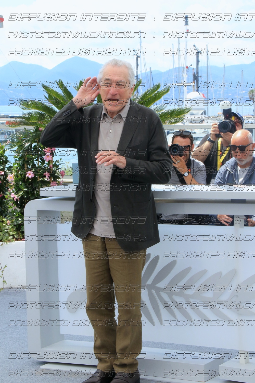 25_13_03_-Robert-De-Niro