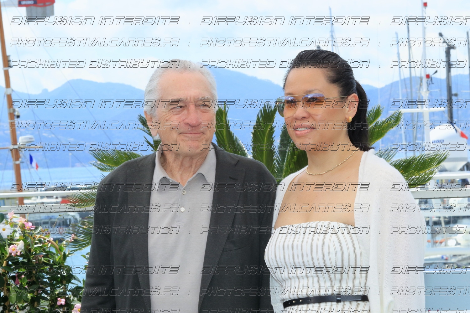 25_13_47_-Robert-De-Niro-Tiffany-Chen