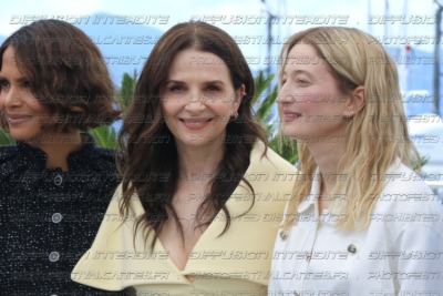25_13_42_-Halle-Berry-Juliette-Binoche-Alba-Rohrwacher